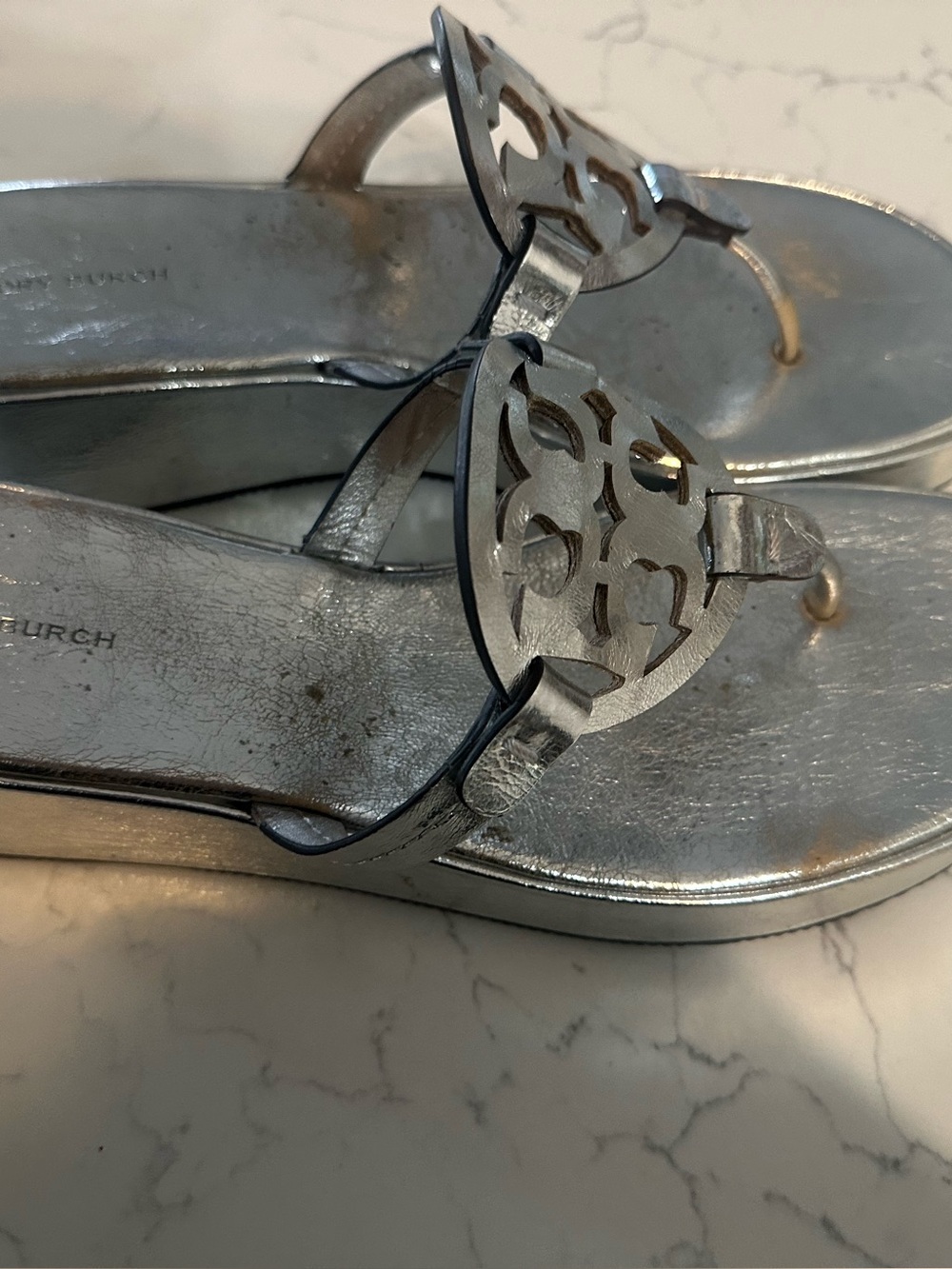 Tory Burch Silver Metallic Platform Wedge Thong Sandals – Women’s Size 10